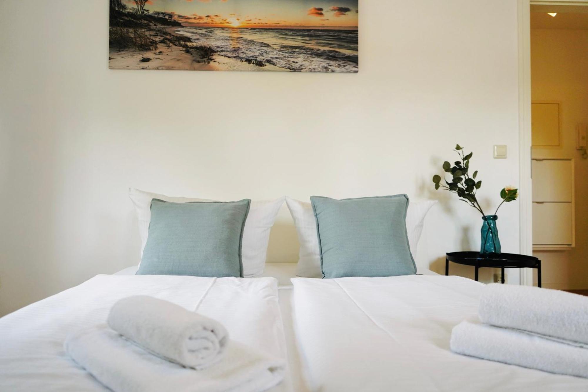 Stilvolles Apartment In Stadtnaehe-Parkplatz- 4 Personen- Balkon 沃尔夫 外观 照片