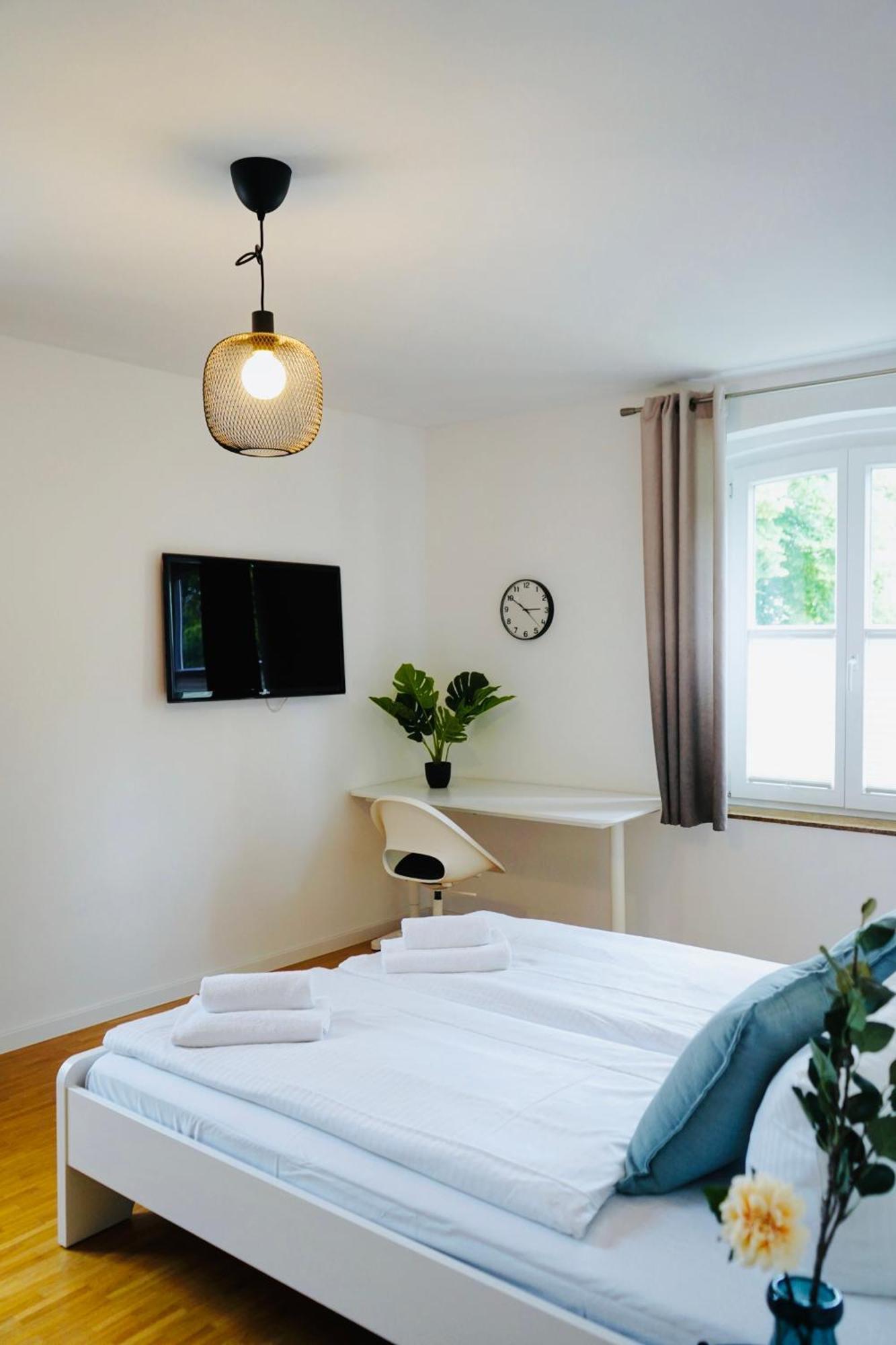Stilvolles Apartment In Stadtnaehe-Parkplatz- 4 Personen- Balkon 沃尔夫 外观 照片